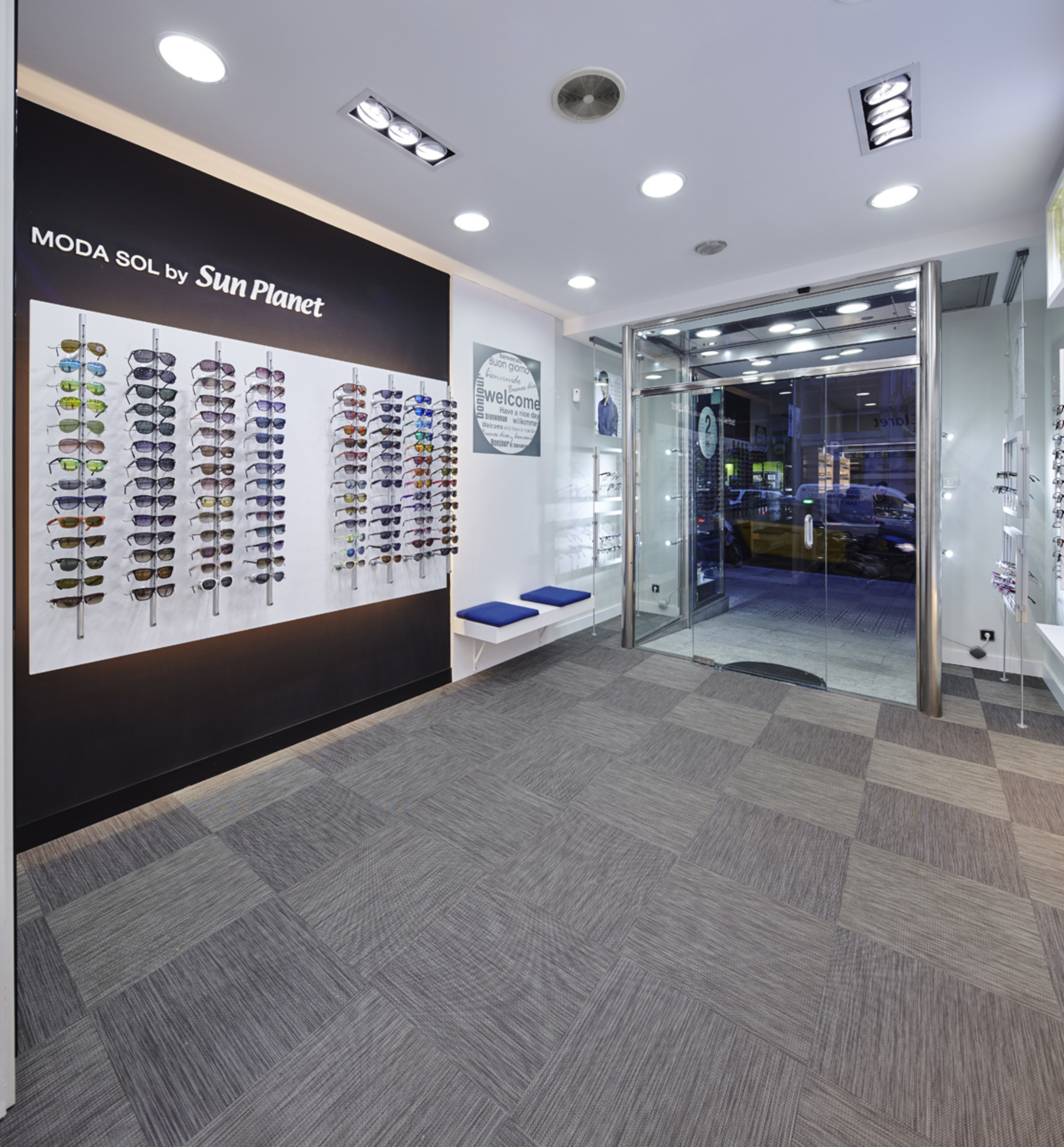 Ntgrate retail project optica claret gentle anna lowres 07