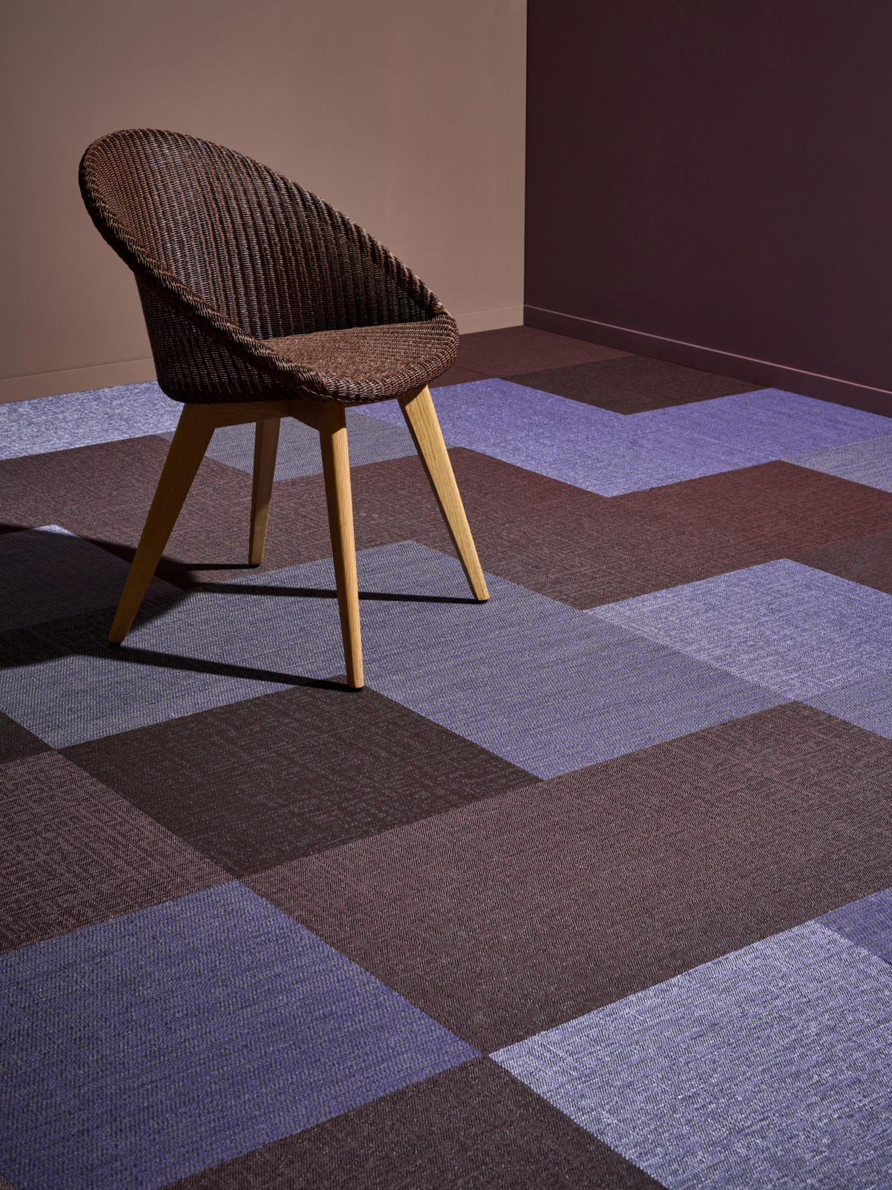 FAIR FLEUR FAIR EBONY ATMOSPHERE LOWRES 11