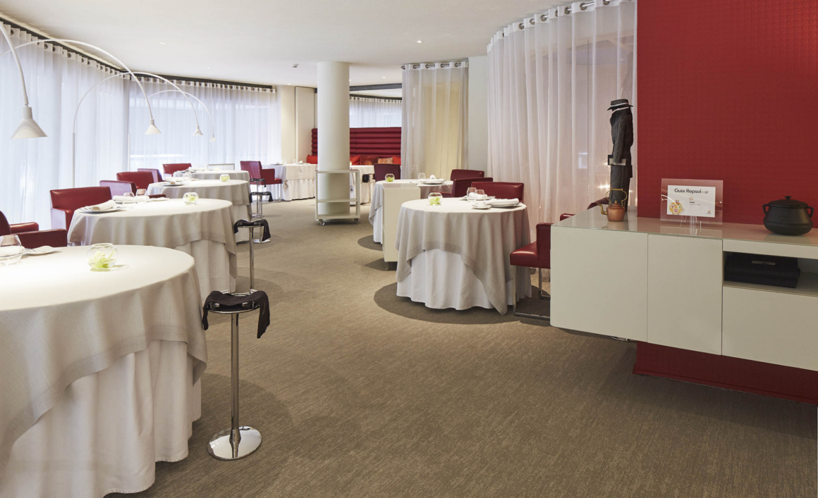 Ntgrate hospitality project angle restaurant jordi cruz barcelona brave luce lowres 04